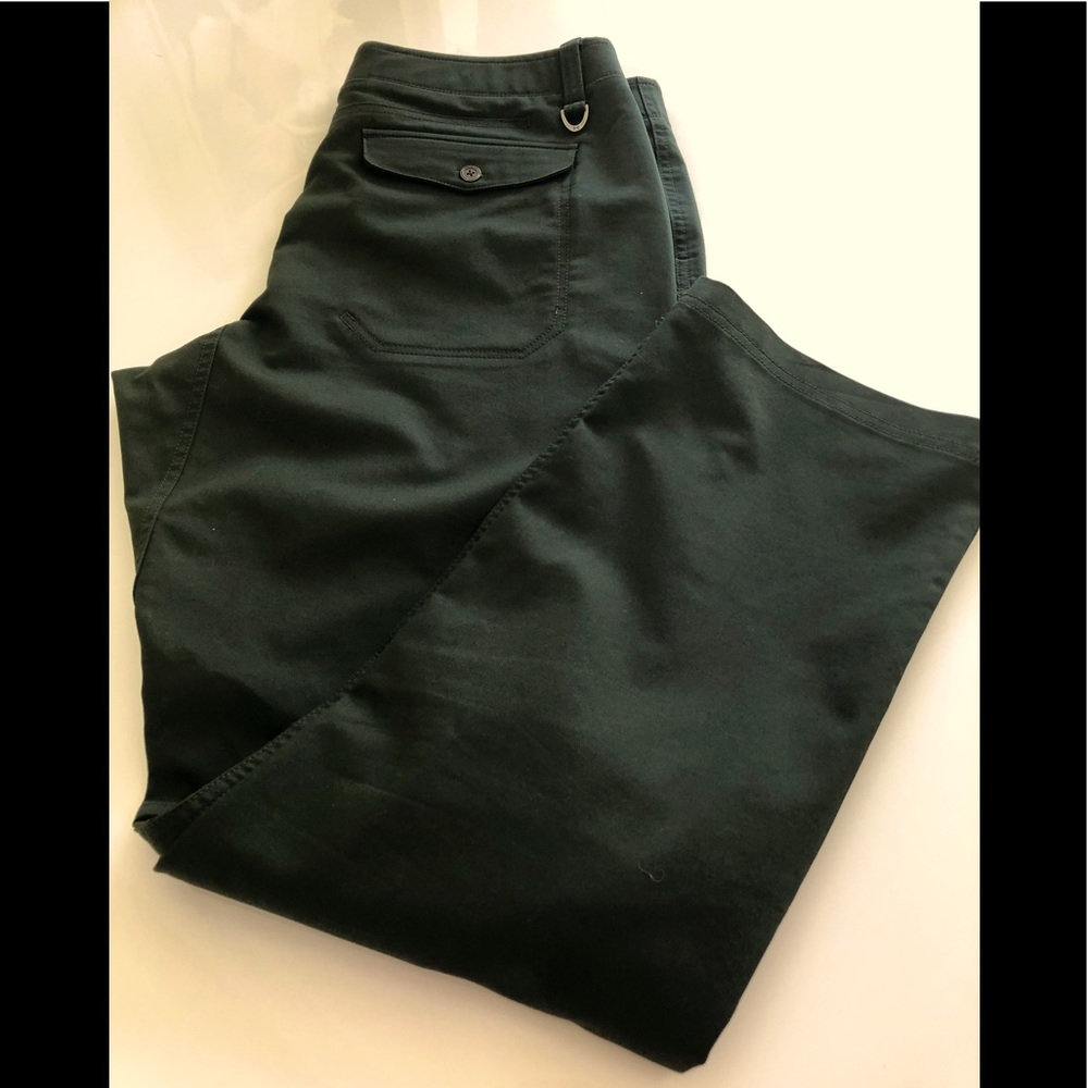 Under Armour Dark Green Polyester/Cotton Slacks